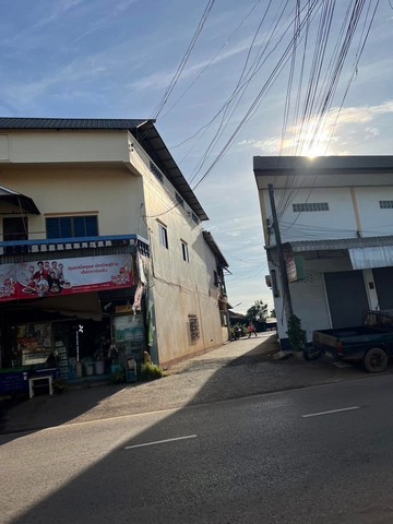 ขายหอพัก 40 ห้องพร้อม อาคารพาณิชย์ 5 คูหา 2 ชั้น ตำบลหมากแข้ง อำเภอเมืองอุดรธานี จังหวัดอุดรธานี