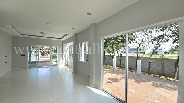 บ้านเดี่ยว 2 ชั้น โครงการ เดอะ พราว บียอนด์ นครปฐม อยู่ติดถนนใหญ่