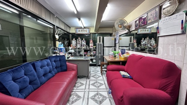 อาคารพาณิชย์ 5 ชั้น ซอยเจริญนคร 10 ภายในสภาพดี ราคาถูก