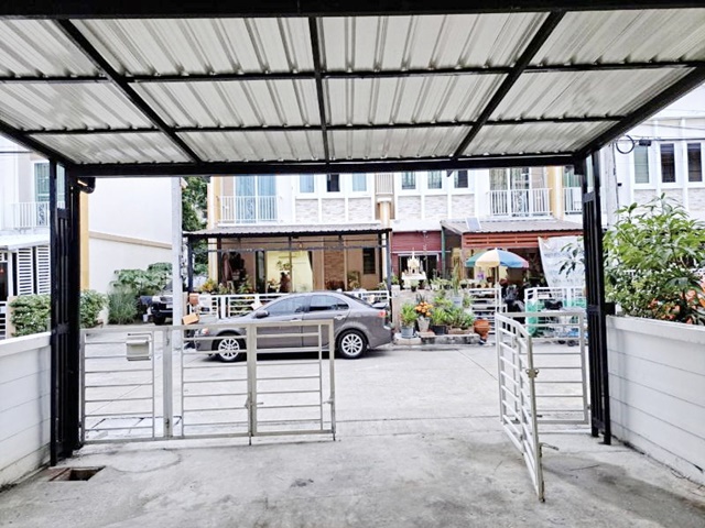 พระราม 2 ขาย-เช่าบ้าน วิเศษสุขนคร 900ม. พันท้ายนรสิงห์  2ชั้นหลังมุม 4นอน โกลเด้นท์ ซีเจ 3 น้ำ  23ตร.วา.รร.วัดแสมดำ 1.9 กม.