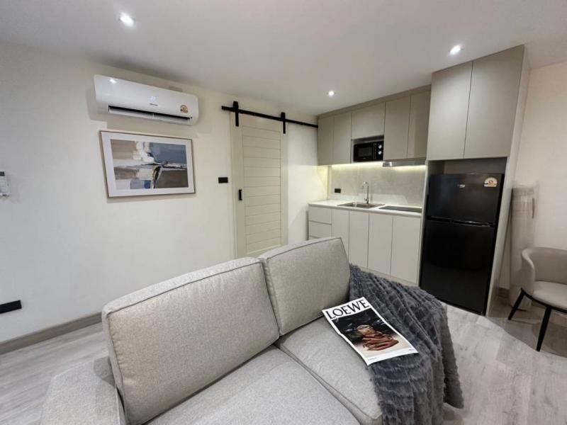 ขาย 2.49 ล้าน 48 ตรม. 2 นอน 1 น้ำ 103 คอนโด 2 รีโนเวทใหม่ ตกแต่งใหม่หมด พร้อมเข้าอยู่ได้เลย (ราคานี้ภายใน ธ.ค. 67 เท่านั้น)