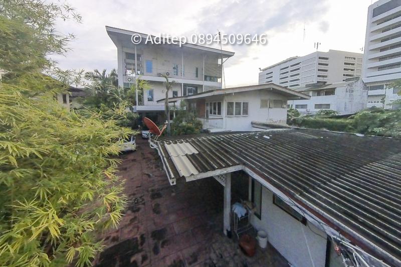 ขายบ้านพร้อมที่ดิน 183 ตรว. ใกล้ BTS อารีย์ สะพานควาย ทำเลทองใจกลางเมืองในย่านอินทามระ 2 พหลโยธิน 14 พร้อมบ้านหรู 3 ชั้น