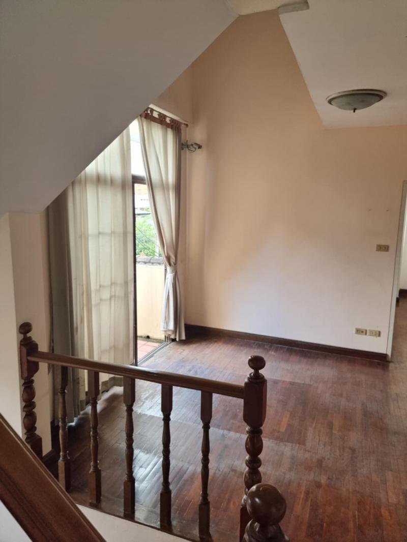 บ้านเดี่ยว 38 ตรว - 3 ชั้น พื้นที่ใช้สอย 280 ตรม. 3 ห้องน้ำ ( 1 ห้องน้ำทุกชั้น)  - ????️ 4 ห้องนอน  - ????️ 1 ห้องนั่งเล่นถนนสุขุมวิท50.