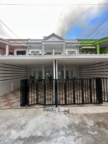 บ้านทาวน์เฮ้าส์ ฝั่งทะเล 2 ชั้น ซอยเพนียดช้าง  (พัทยากลาง)