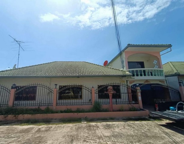 AOM 1474บ้าน ให้เช่าเขาน้อย 3 นอน 2 น้ำที่จอดรถ เช่า 20,000   สัญญารายปี ประกัน2เดือน ล่วงหน้า1เดือนติดต่อขอรูปและรายละเอียดเพิ่มเติม  สนใจนัดชมสถานที่จริงContact คุณต๋อม 081-925-2443   คุณต๋อย 086-542-7078LINE 081-925-2443   LINE 086-542-7078 อสังหาริมทรัพย์ ยินดีรับฝากขาย-เช่า อสังหาริมทรัพย์ทุกชนิด