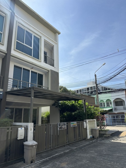 Home office ให้เช่า แยกรัชดา-ลาดพร้าวซ.21 โครงการLPN  Lumpini Town Residence