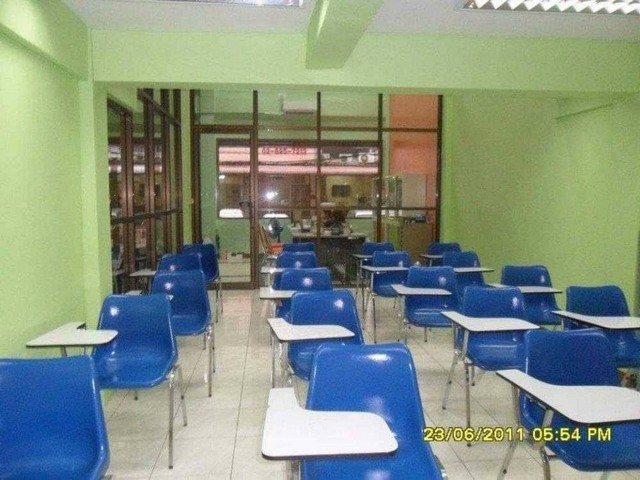 ให้เช่าอาคารพาณิชย์ ปากทางลาดพร้าว  อาคาร 2 คูหา 3 ชั้น ติด MRT พหลโยธิน ห่างจากBTS 5 แยก ลาดพร้าว 250 เมตร