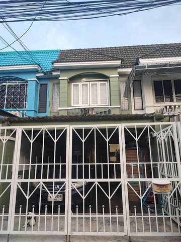 AOM 1478ให้เช่าบ้าน   ทาวน์เฮาส์ 2 ชั้นหมู่บ้านฉัตรแก้ววิลล่า ซ.บุญสัมพันธ์ เขาน้อยค่าเช่า 20,000 บาท สัญญารายปีประกัน 2 เดือน  เข้าอยู่ 1 เดือน2 ห้องนอน 2 ห้องน้ำ1 โรงจอดรถในบ้าน1 พื้นที่สวนหลังบ้าน1 เค้าน์เตอร์ทำครัวได้หลังบ้าน ไม่มีเตาแก๊สให้2 แอร์ในห้องนอนมีเครื่องใช้ไฟฟ้าทีวี  ตู้เย็น   เครื่องซักผ้า  ไมโครเวฟมีปั้มน้ำ แทงค์สำรองน้ำมีอินเตอร์เน็ตเดือนละ 650 บาท จ่ายเ