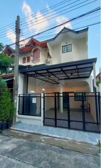 ขายทาวน์โฮม 3 ชั้น 170 ตรม. Nita Haus ลาดปลาเค้า 76 สไตล์โมเดิร์นพร้อมอยู่ ทำเลดี เดินทางสะดวก รีโนเวทใหม่ทั้งหลัง! 