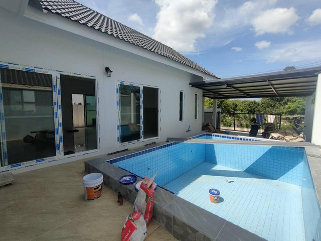 ขายพูลวิลล่าบ้านใหม่ 60  ตารางวา วิวภูเขาคะ อำเภอสัตหีบ จังหวัดชลบุรี