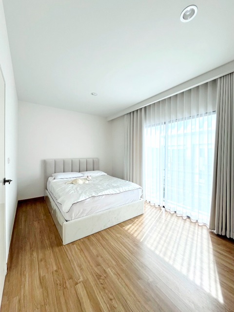 BigC Lotusรถไฟฟ้าสีเหลือง ศรีนุช 2 กม. อ่อนนุช 66-72 7-11 ให้เช่าทาวน์โฮมหรู 3 ชั้น ศรีนครินทร์ 3นอน  3น้ำ ตลาดเอี่ยมสมบัติ . Seacon Square