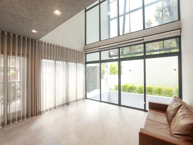 P150 ขาย บ้านเดี่ยว 3 ชั้น หมู่บ้าน สารินปาร์ค ซอยรัชดาภิเษก 66 แขวงวงศ์สว่าง เขตบางซื่อ ใกล้สี่แยกวงศ์สว่าง มีลิฟท์ และสระว่ายน้ำ