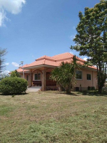 ขายบ้านหลังไหญ่ 5ห้องนอน 2ห้องน้ำ  ตำบลเหล่าหมี อำเภอดอนตาล มุกดาหาร