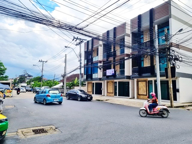 รอบ3ปีมี1ครั้ง ใหม่! อ่อนนุช60-72 5นอน 5น้ำ แอร์5ตัว สุขุมวิท77 พัฒนาการ78-94 ขาย-ให้เช่า อ.พาณิชย์ หน้ากว้าง6 ม. 27,999-29,999 B-M 29ตรว 295 ตรม ประเวศ เฉลิมพระเกียรติ ร.9 2-4 คัน  MRTศรีนครินทร์ 38 1.8 กม.Sukumvit77 Once in 3 years New! Pattanakran78-94 Onnut60-72 5Bed 5Bath 5Air For Sell-Rent Commercial Building Width 6 m. 29Sq.wa 27,999-29,999 B-M 260Sqm. 5Air 2-4 Parking Prawet ChaloemPhraKiat9 MRT Srinakarin38 1.8km. พัฒนาการ78-94  อ่อนนุช60-72  แขวง ประเวศ เขต ประเวศ กรุงเทพมหานคร 10250หน้ากว้าง 6 เมตร ใหญ่มาก29 ตรว 295ตรม.29 Sq.wa 295 Sqm.5ห้องนอน5ห้องน้ำ 5 แอ