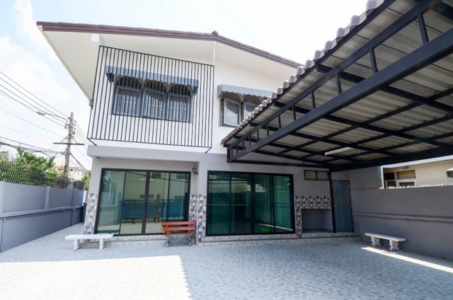 รหัสทรัพย์ R3219 ให้เช่า บ้านเดี่ยว 2ชั้น ใกล้เซ็นทรัลอีสวิลล์ ซอยโชคชัย 4 ลาดพร้าว