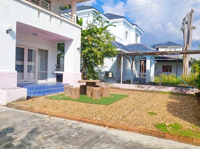 บ้านเดี่ยว 2 ชั้น ทับมา ตลาดดิโอโซน 1 กม. ตลาดดิโอโซน 1 กม. หลังใหญ่ 242 ตร.ม. 82 ตร.วา.บิวท์อินครัว ห้องน้ำ 3 นอน 3 น้ำ ใกล้ตัวเมือง