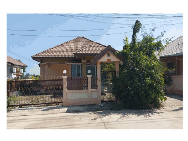   Code ID : PGKPT-LB-A-650003  ราคา  1,950,000  บาท ▸ เนื้อที่ 76.30 ตร.ว   พื้นที่ใช้สอย 91.5 ตร.ม.   ▸ 2 ห้องนอน 2 ห้องน้ำ    ▸ 2 ที่จอดรถ   บ้านหันไปทางทิศตะวันตกเฉียงเหนือ  พิกัดทรัพย์ : https://maps.app.goo.gl/rxbr5QLssPv6s5i26  สถานที่ใกล้เคียง ▸ใกล้  โรบินสัน ไลฟ์สไตล์ กำแพงเพชร ▸ใกล้  โรงพยาบาลกำแพงเพชร ▸ใกล้  แม็คโคร กำแพงเพชร ▸ใกล้  มหาวิทยาลัยราชภัฏกำแพงเพชร  สอบถามเพิ่มเติม / นัดชม โทร. 097-419-5982(พลอย) โทร. 096-932-4624(ออมสิน) Line : @panaya (มี@ด้า�