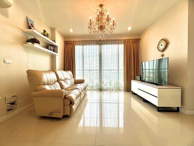 เห็นพลุไอคอน สยาม ! ชั้นสูงวิวสระ ! ขายคิวเฮ้าส์ คอนโด สาทร ( Q House Condo Sathorn ) ชั้น 34, 82.47 ตร.ม, 2 นอน 2 น้ำ ใกล้BTS สถานีกรุงธนบุรี,ใกล้ห้างไอคอนสยาม,ใกล้โรงเรียนกรุงเทพคริสเตียน! ด่วนมาก.ที่ตั้ง : ถนนกรุงธนบุรี คลองต้นไทร คลองสาน กรุงเทพมหานคร 10600Google maps：https://maps.app.goo.gl/LyY76RLTLWkYJdYK8?g_st=com.google.maps.preview.copy.รายละเอียด- Q House Condo Sathorn- ชั้น 34- 82.47 ตร.ม- 2 นอน 2 น้ำ- บิ้วอินทุกห้อง.ขายเพียง 12.5 ล้านบาทเท่านั้น (เดิม 14.5 ล้านบาท) .ส