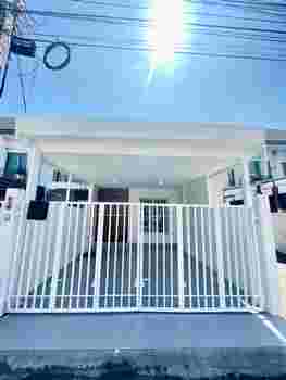 ขายทาวน์เฮ้าส์ 2 ชั้น หลังมุม รีโนเวทใหม่ หมู่บ้านคลัสเตอร์เฮาส์ ซอยมิสทีน  กรุงเทพมหานคร (เจ้าของขายเอง)