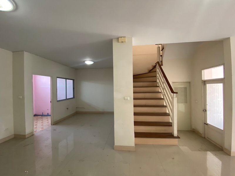 BS928 ขายทาวน์โฮม 2 ชั้น ม.รื่นฤดี 4 คลอง 4 ใกล้ทางด่วนฉลองรัช และสถานีรถไฟฟ้าคูคต