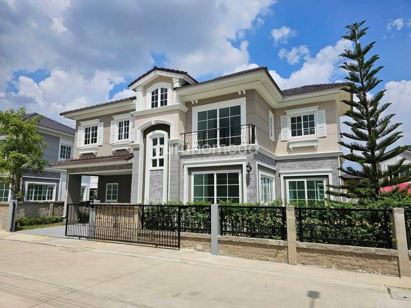 ghd000484R ขายบ้านเดี่ยว หลังใหญ่ Golden Neo สุขุมวิท ลาซาล พื้นที่ 53 ตรว 4นอน 4น้ำ ติดสวน สนามเด็กเล่นปล่อยเช่า ราคา 100,000 บาท/เดือนสัญญาขั้นต่ำ 1 ปีประกัน 2 เดือน + ล่วงหน้า 1 เดือนยินดีรับชาวต่างชาติสนใจติดต่อ:โบ 0937894935Line: @guruhomeddบ้านเดี่ยว 2 ชั้น โกลเด้น นีโอ สุขุมวิท - ลาซาล / Golden Neo Sukhumvit - Lasalleที่ตั้ง : ถนนสุขุมวิท 113 ต.สำโรงเหนือ อ.เมืองสมุทรปราการ จ.สมุทรปราการรายละเอียด :พื้นที่ 53 ตารางวา พื้นท