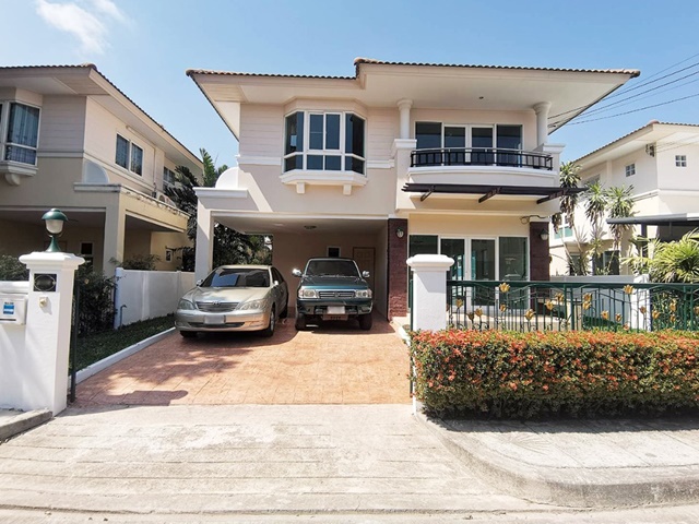 BTS ช้างเอราวัณ 8.2 กม.ติดถนนใหญ่ ถูกที่สุดในโลก รร.คลองนาเกลือน้อย 200 ม.บ้านใหม่ศุภาลัย ตลาดประชาอุทิศ 90 1.5 กม.ราคานี้ถึงสิ้นปีนี้เท่านั้น บ้านเดี่ยว 2 ชั้น ย่านประชาอุทิศ 52 ตร.ว.240 ตร.ม.การอาชีพพระสมุทรเจดีย์ 6 กม.บรรยากาศร่มรื่น วิวสระว่ายน้ำ ให้เช่า 22,999 B-M แหล่งช้อปปิ้ง เดินทางสะดวกสบาย Khlong Na Kluean Noi School 200 m. New Supalai house on the main road the cheapest in the world this price is only until the end of this year 2-storey detached house Pracha Uthit area, 52 sq.w.240 sq.m. Phra Samut Chedi Vocationa