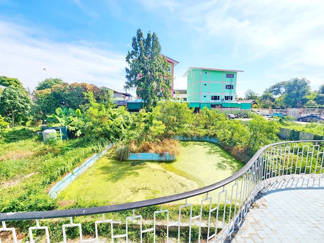 หาดบางแสน 4.6กม.2ไร่ 2งาน 40ตร.วา7นอน ให้เช่า-ขาย ร้านอาหาร  ติดทะเล ตลาดสดท่าเรืออ่างศิลา 500 ม.5น้ำ