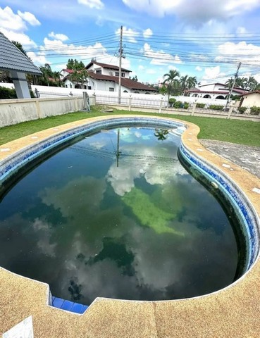 บ้านเดี่ยว 1 ชั้น  150 ตารางวา  หมู่บ้านติดขอบอ่างมาบประชัน