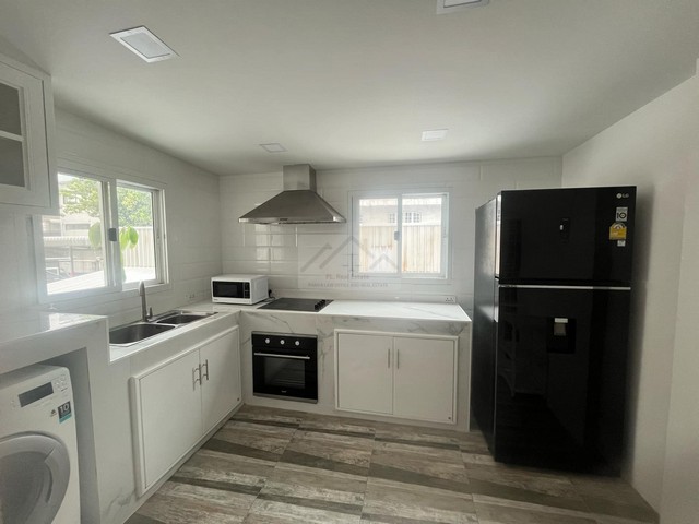 ขายอาคารพานิช 5 ชั้น 385 ตรม. 6 ห้องนอน ย่านเหม๋งจ๋าย ถนนประชาอุทิศ ใกล้ร้านอาหารนาทอง  เหมาะอยู่อาศัย, Air BnB หรือ โฮมออฟฟิศ