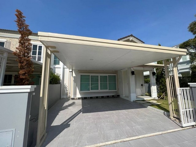 ???? ให้เช่าบ้านสวย Anya บางนา-รามคำแหง 2 ใกล้ Mega บางนา ???????? บ้านแฝด 2 ห้องนอน พร้อมเฟอร์นิเจอร์ครบขนาดที่ดิน: 48 ตร.ว.พื้นที่ใช้สอย: กว้างขวาง พร้อมฟังก์ชันครบ2 ห้องนอน3 ห้องน้ำ1 ห้องอเนกประสงค์จอดรถได้ 2 คัน✨ สิ่งอำนวยความสะดวกในโครงการ:สระว่ายน้ำฟิตเนสระบบรักษาความปลอดภัย 24 ชม.???? ทำเลที่ตั้งโดดเด่น:ใกล้ Mega บางนา, Ikea บางนาเซ็นทรัล บางนา, พาราไดซ์ พาร์คเข้า-ออกสะดวกหลายเส้น