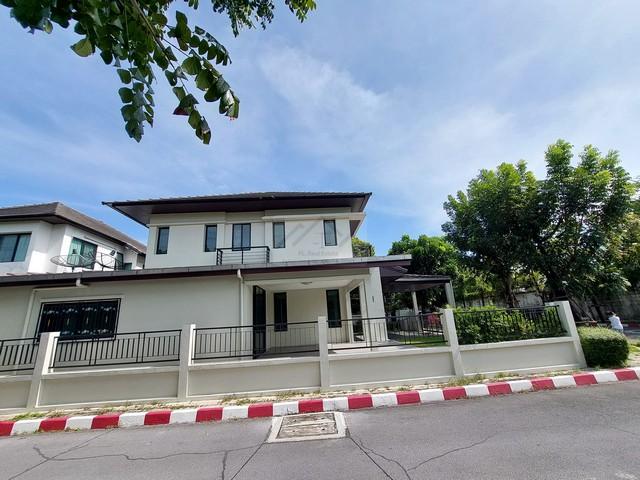 ให้เช่าบ้านเดี่ยว 2 ชั้น หมู่บ้านเลควิว พาร์ค วงแหวนบางนา - ราม 2 หลังมุม ใกล้ Mega บางนา