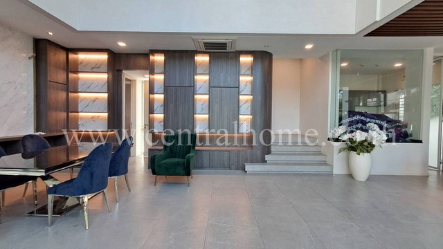 บ้านเดี่ยว VIVE รัตนาธิเบศร์ - ราชพฤกษ์ Super Luxury หลังมุม