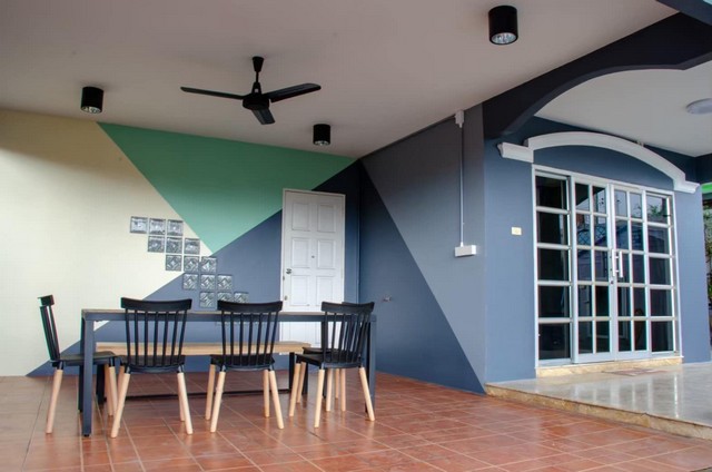 ปล่อยเช่าบ้านพักอาศัยพูลวิลล่า  ใก้ลหาดจอมเทียน   ติดถนน สุขุมวิท