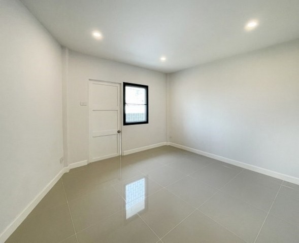 กฤษดานคร10 รัตนาธิเบศร์ หลังริม  ทาวน์เฮ้าส์มือสองนนทบุรี