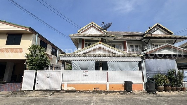 บ้านแฝด หมู่บ้าน พฤกษา 13 รังสิต คลอง 3 ต่อเติมครัว ต่อเติมหลังคาหน้าบ้าน