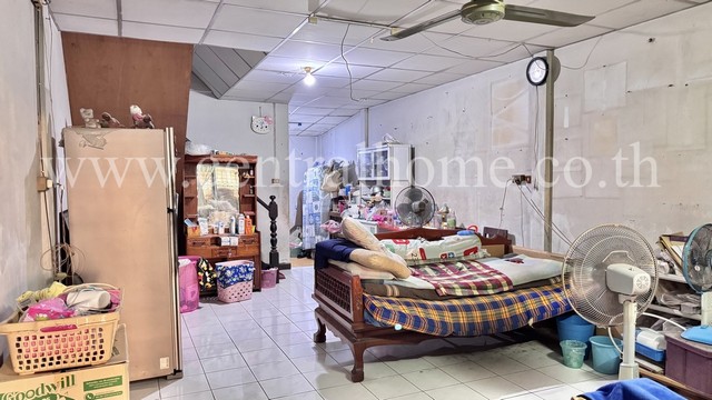 ทาวน์เฮ้าส์ 2 ชั้น หมู่บ้าน บัวทองแลนด์ บางกรวย - ไทรน้อย ราคาถูก