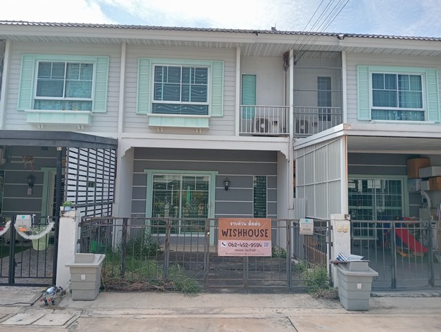 ชื่อโครงการ โมดิวิลล่า รังสิต คลอง 7ที่ตั้ง  ซอย 3 ตำบล ลำผักกูด  อ.ธัญบุรี  จ.ปทุมธานีประเภท ทาวน์เฮาส์  2 ชั้นเนื้อที่  18.8 ตารางวา ราคา 1,790,000  บาท รายละเอียดขนาด 3 ห้องนอน 2 ห้องน้ำ 1ห้องนั่งเล่น  จอดรถ 2คัน หน้ากว้าง 5 เมตร แอร์ 1 ตัว เฟอร์นิเจอร์  Koncept ตู้ เตียง พร้อมเข้าอยู่ชั้นบนปูพื้น ลามิเนต   ชั้นล่าง ปูพื้นแกรนิตโต้  สิ่งอำนวยความสะดวกสระว่ายน้ำระบบเกลือ แยกสระเด็กฟิต