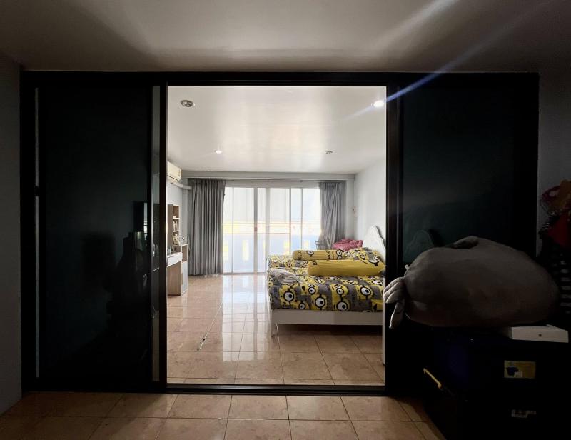 ขายอาคารพาณิชย์ 3.5 ชั้น ใก้ลถนน สุขุมวิท แยกคีรี  ทำเล ใจกลางเมือง ใกล้หาดบางแสน