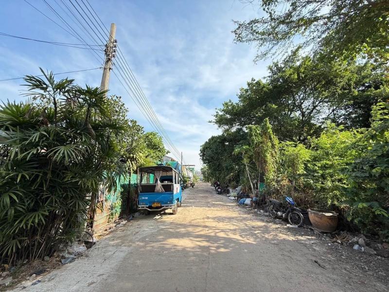 ที่ดินเปล่าแปลงสวย  รูปแปลงสี่เหลี่ยมผืนผ้า ขนาดเนื้อที่ 59 ตรว. ตั้งอยู่ซอยพุทธบูชา 44 แยก 13 หน้ากว้าง 11.50 เมตร