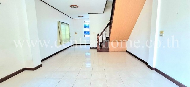 ทาวน์เฮ้าส์ หมู่บ้านปิ่นทอง 2 ซอยช่างอากาศอุทิศ 18 หลังมุม ราคาถูกที่สุดในย่าน