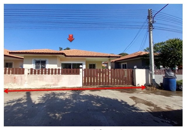   Code ID : PGNSN640006  ราคา 1,450,000  บาท ▸ เนื้อที่  50 ตร.ว   พื้นที่ใช้สอย 97.5 ตร.ม.   ▸ 3 ห้องนอน 2 ห้องน้ำ    ▸ 1 ที่จอดรถ   บ้านหันไปทางทิศใต้  พิกัดทรัพย์ : https://maps.app.goo.gl/Qpd8z3QN3VAb6Asu8  สถานที่ใกล้เคียง ▸ใกล้  บิ๊กซี ซูเปอร์เซ็นเตอร์ นครสวรรค์ ▸ใกล้  สถานีรถไฟนครสวรรค์ ▸ใกล้  ท่าอากาศยานนครสวรรค์ ▸ใกล้  เซ็นทรัล นครสวรรค์  สอบถามเพิ่มเติม / นัดชม โทร. 097-419-5982(พลอย) โทร. 096-932-4624(ออมสิน) Line : @panaya (มี@ด้านหน้า)  ปรึกษาสินเช�