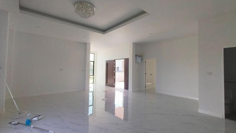 โซนสารภี ขายเพียง 3.89 ล้าน 74.9 ตรว. 4 นอน 4 น้ำ หนองแฝก บ้านสร้างใหม่ 2 ชั้น โถงกว้าง เพดานสูง ปลอดโปร่ง โล่งสบาย เข้าเมืองง่าย