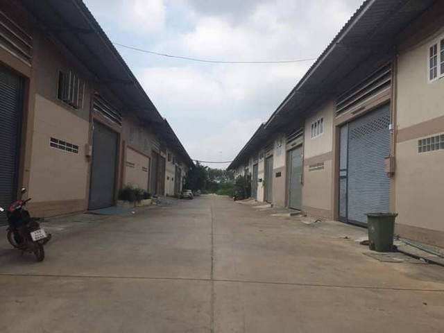 เช่าโกดัง พร้อมใช้งาน พันท้ายนรสิงห์ อำเภอเมืองสมุทรสาคร  จังหวัดสุมทรสาคร