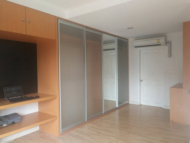 ให้เช่าทาวน์โฮม 3 ชั้น สไตล์โมเดิร์น 3 ห้องนอน 3 ห้องน้ำ  พร้อมอยู่ พลัส ซิตี้ พาร์ค งามวงศ์วาน 25