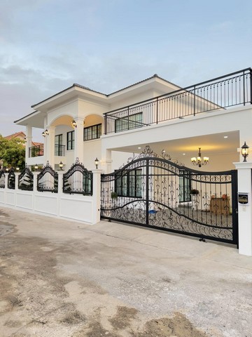 AOM 1524 บ้านเดี่ยวพูลวิลล่า2ชั้น ซอยสยามคันทรีคลับ  ทำเลดีเดินทางสะดวก 15,000,000 uาท พรประภานิมิตร 16 ตลาดไร่นาสิน รร.ไทยอิโต๊ะ บ้านพร้อมเข้าอยู่เฟอร์นิเจอร์บิ้วอินทั้งหลัง เครื่องใช้ไฟฟ้าครบ  โรงรถ ระเบียงชั้นลอย สระว่ายน้ำ  ขนาดพื้นที่ 88.1 ตรว. พื้นที่ใช้สอย 425 ตรม. 4 ห้องนอน 3 ห้องน้ำ 1 ห้องทำงาน ห้องครัวใหญ่ อยู่ในโครงการ TW.วนาสินธ์  บ้านเลขที่ 244/23ติดต่อขอรูปและรายละเอียด