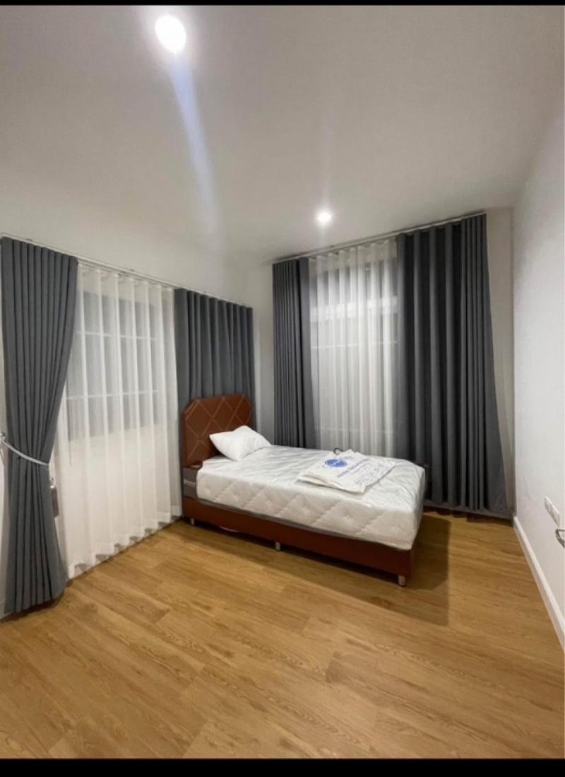 ให้เช่าบ้านเดี่ยว แกรนดิโอ พื้นที่ใช้สอย 251 ตรม. 4 ห้องนอน 5ห้องน้ำ 1ห้องอเนกประสงค์ และห้องครัว ผ้าม่านทั้งหลัง ถนนรามอินทรา วงแหวน