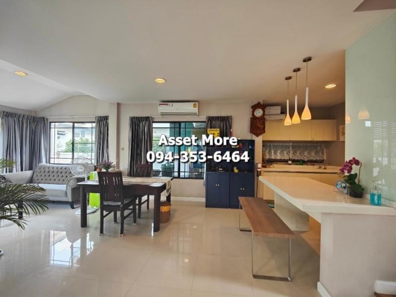 ให้เช่าบ้านเดี่ยว 2 ชั้นหลังใหญ่ หมู่บ้านมัณฑนา เลค วัชรพล ถนนสุขาภิบาล 5 มีเฟอร์พร้อมเข้าอยู่ ใกล้สถานีBTSคูคต และใกล้ทางด่วนฉลองรัช