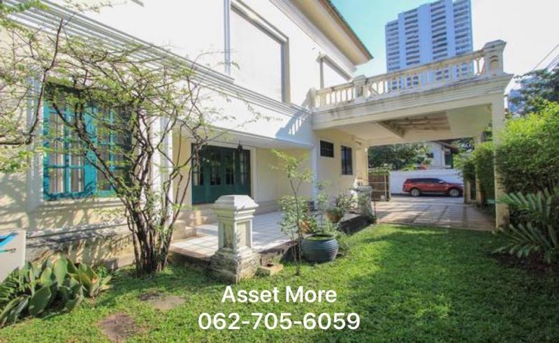 ปล่อยเช่าบ้านเดี่ยว 2ชั้น  (สุขุมวิท)  มีบริเวณลานกว้าง ทำเลดี ใกล้บีทีเอสเอกมัย   แขวงพระโขนงเหนือ เขตวัฒนา