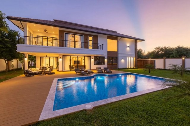 บ้านสวยสร้างใหม่ สไตล์โมเดิร์น ทำเลดี เวิลด์คลับแลนด์ หางดง