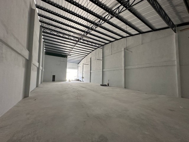 เช่าโกดัง 360 ตารางเมตร  ซอย แสมดำ เขตบางขุนเทียน  จังหวัดกรุงเทพ